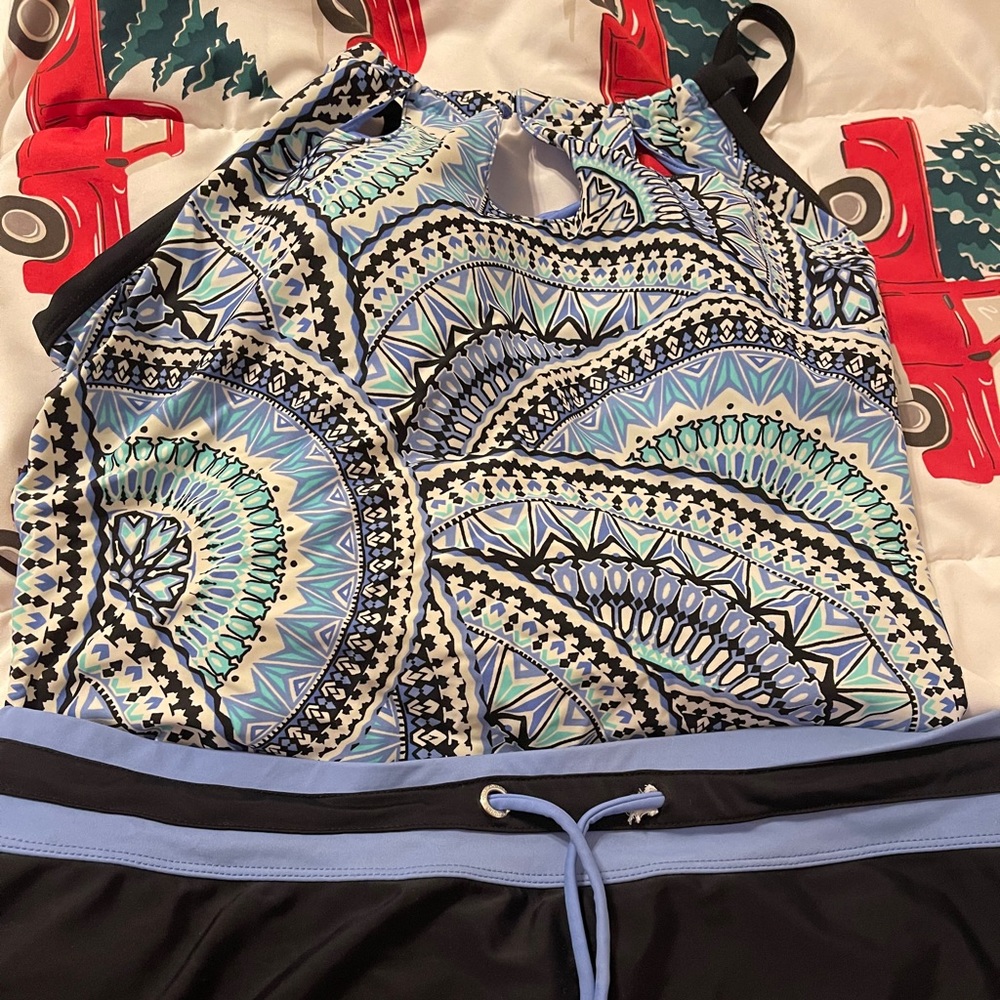 Tankini and shorts swimsuit set